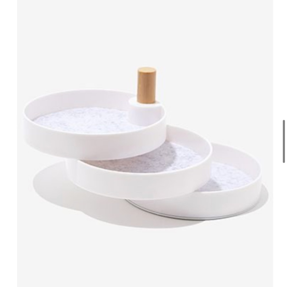 NWOT Tiered Catchall Tray